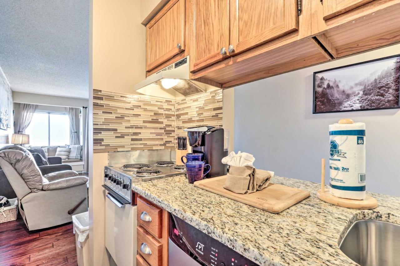 Gatlinburg Condo With Pool, Hot Tub, And Mtn Views! Exterior photo